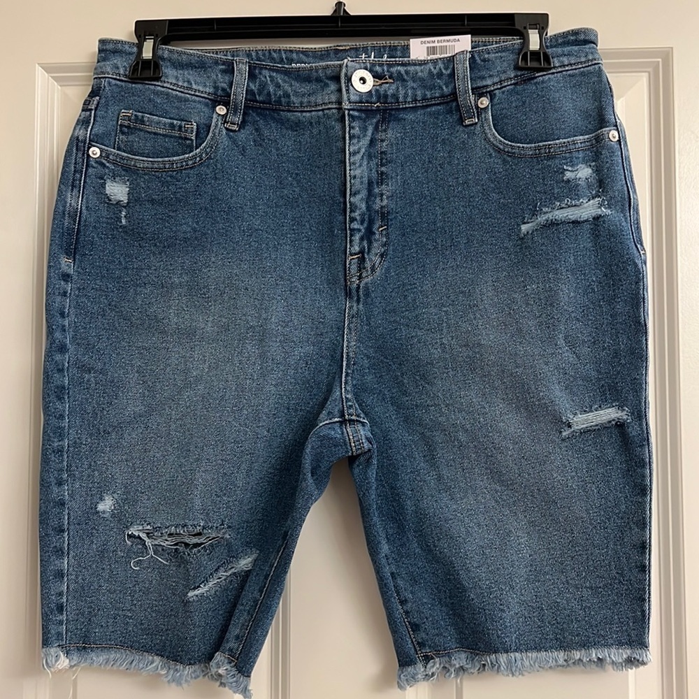Style & Co ladies Bermuda shorts